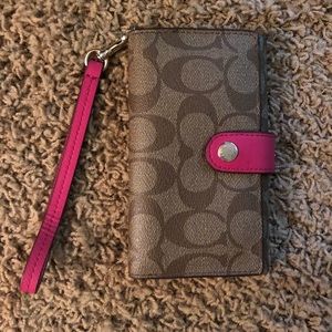 Coach cell phone wristlet for iPhone 6/7/8